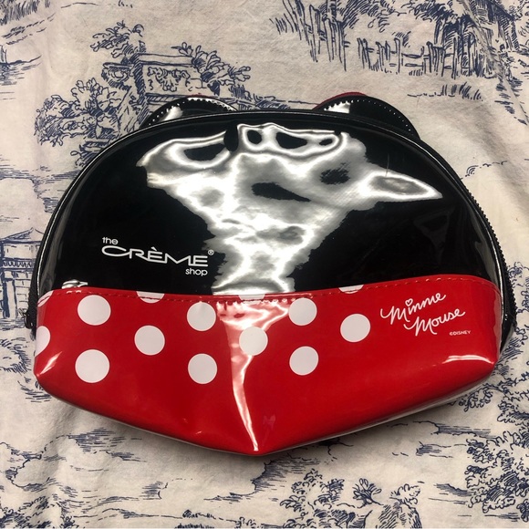 The Crème Shop Minnie Mouse Dome Travel Pouch Cosmetics Bag Red Black - Picture 2 of 4